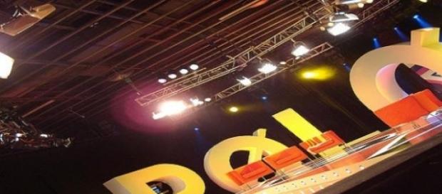 Decorado del "Polònia" de TV3 parodiando un debate Decorado del "Polònia" de TV3 parodiando un debate