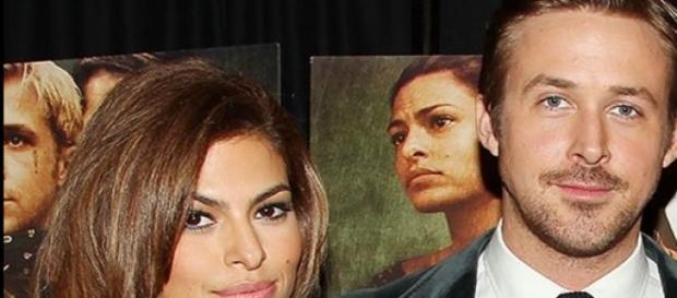 Eva Mendes y Gosling en la alfombra roja Eva Mendes y Gosling en la alfombra roja