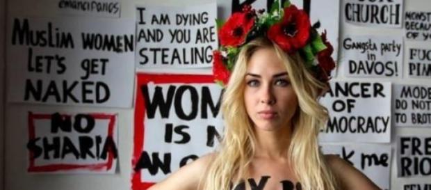 Les Femen veulent mettre fin à la "phallocratie". Les Femen veulent mettre fin à la "phallocratie".