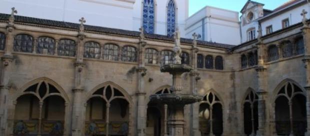 Mosteiro de Santa Cruz de Coimbra Mosteiro de Santa Cruz de Coimbra