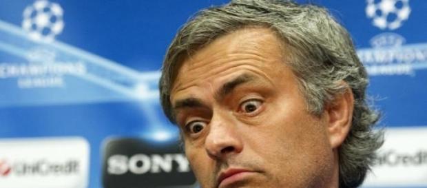 Mourinho, creando polémica Mourinho, creando polémica