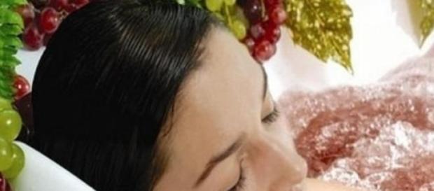 El vino es excelente rejuvenecedor El vino es excelente rejuvenecedor