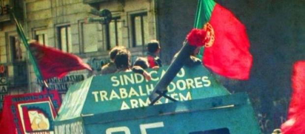 Em 2015, o Dia da Liberdade celebra-se ao sábado. Em 2015, o Dia da Liberdade celebra-se ao sábado.