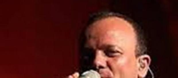 Malore per D'Alessio, concerto annullato, bufala Malore per D'Alessio, concerto annullato, bufala