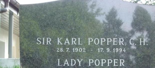 Tumba del filósofo Karl Popper Tumba del filósofo Karl Popper