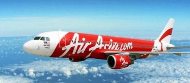 Un aereo della compagnia AirAsia Un aereo della compagnia AirAsia