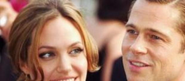 Angelina Jolie e Brad Pitt, crisi coniugale? Angelina Jolie e Brad Pitt, crisi coniugale?