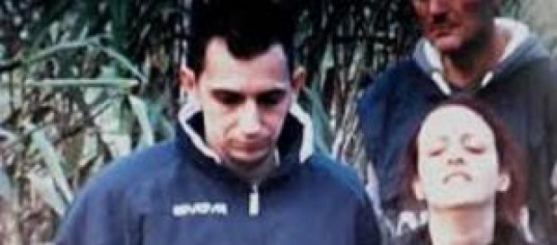 I genitori del piccolo Loris dopo il ritrovamento I genitori del piccolo Loris dopo il ritrovamento