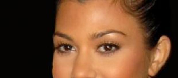 Kourtney Kardashian, a mais velha das irmãs Kourtney Kardashian, a mais velha das irmãs