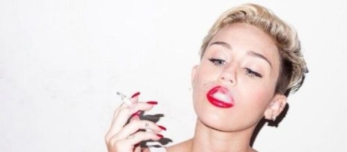 Instagram le censura una foto a Miley Cyrus
