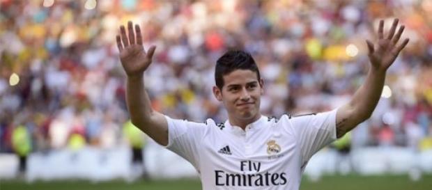 James entró de cambio pero fue muy tarde James entró de cambio pero fue muy tarde