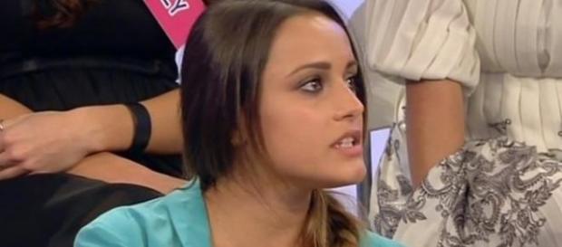 Noemi corteggia Andrea, Valeria va via Noemi corteggia Andrea, Valeria va via