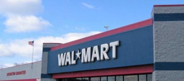 O acidente ocorreu numa loja Walmart. O acidente ocorreu numa loja Walmart.
