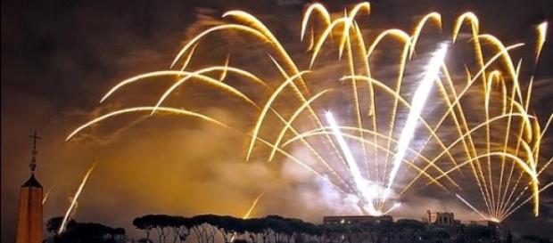 Capodanno 2015: idee per passarlo in coppia. Capodanno 2015: idee per passarlo in coppia.