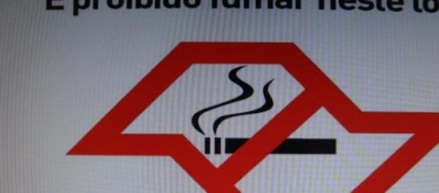 Lei Antifumo proíbe locais próprios para fumantes. Lei Antifumo proíbe locais próprios para fumantes.