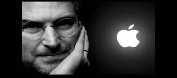 Steve Jobs ceo de la compañia Apple Steve Jobs ceo de la compañia Apple