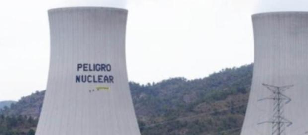 El estado español acosa a Greenpeace El estado español acosa a Greenpeace