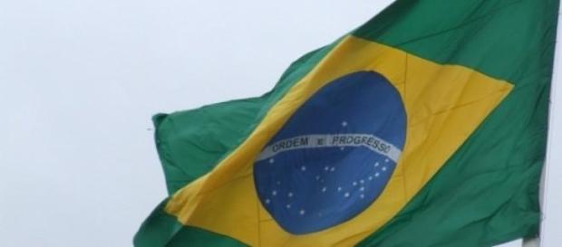 O povo brasileiro não aguenta mais a corrupção O povo brasileiro não aguenta mais a corrupção