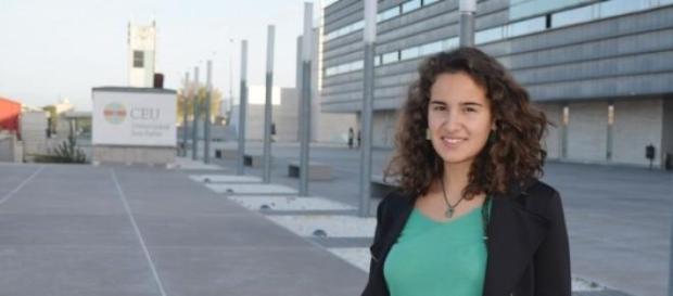 Una joven española llamada Estrella Fernández Una joven española llamada Estrella Fernández