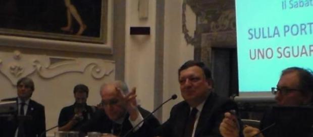 Barroso durante la lezione sull'Europa del futuro. Barroso durante la lezione sull'Europa del futuro.