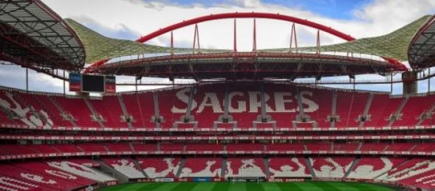 Na Luz, o Benfica não perde há 39 jogos oficiais. Na Luz, o Benfica não perde há 39 jogos oficiais.