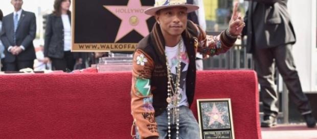 Pharrell tiene su estrella en Walk of Fame Pharrell tiene su estrella en Walk of Fame