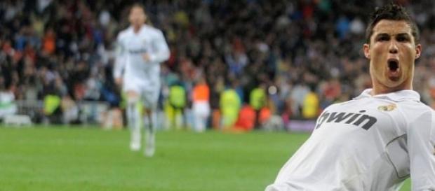Ronaldo celebrando uno de sus goles Ronaldo celebrando uno de sus goles