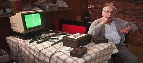 Ralph Baer creó la primer consola de video juegos