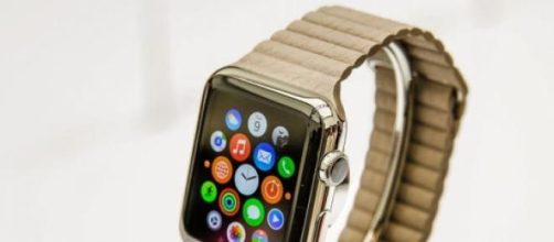 Apple Watch Vs Samsung Gear: orologi intelligenti