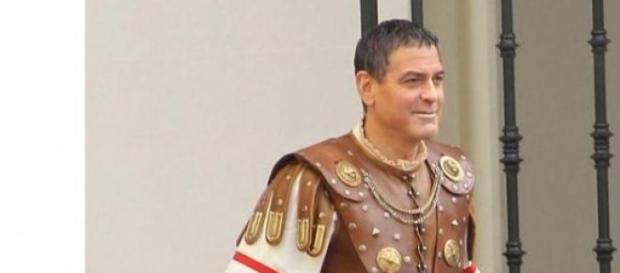 Galã George Clooney muda de visual Galã George Clooney muda de visual