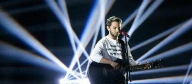Lorenzo Fragola canta The Reason Why a Catania Lorenzo Fragola canta The Reason Why a Catania