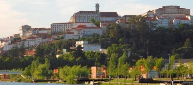 Uma volta ao mundo sem sair de Coimbra Uma volta ao mundo sem sair de Coimbra