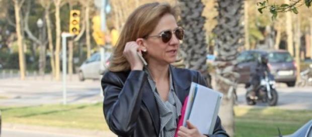 «Solo sé que no sé nada» by Cristina de Borbón «Solo sé que no sé nada» by Cristina de Borbón