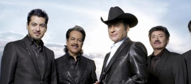 Los Tigres del Norte contarán su historia en cine Los Tigres del Norte contarán su historia en cine