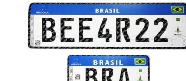 Modelos de placas de carros e motos Modelos de placas de carros e motos