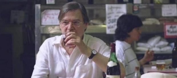 Tom Jobim, um artista cuja obra alcançou o Mundo Tom Jobim, um artista cuja obra alcançou o Mundo