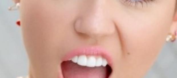 Da Hannah Montana a Miley Cyrus Da Hannah Montana a Miley Cyrus