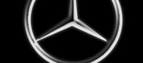 Logo Mercedes: boom di vendite nel 2013