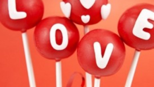 San Valentino 2014: frasi d'amore ed sms