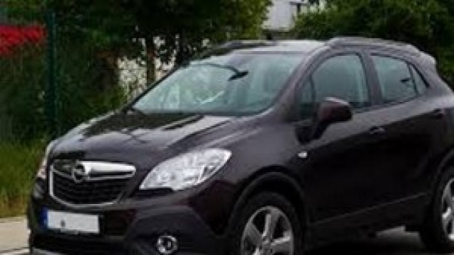Opel Mokka 2014 e Nissan Qashqai 2014