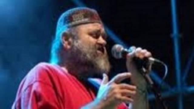 Francesco Di Giacomo in un recente concerto.