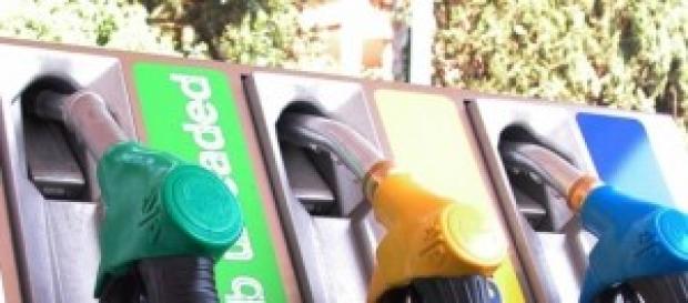 Aumentano i prezzi del carburante Aumentano i prezzi del carburante