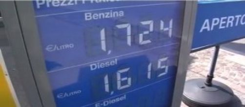 Dal 1° marzo 2014 rincara la benzina