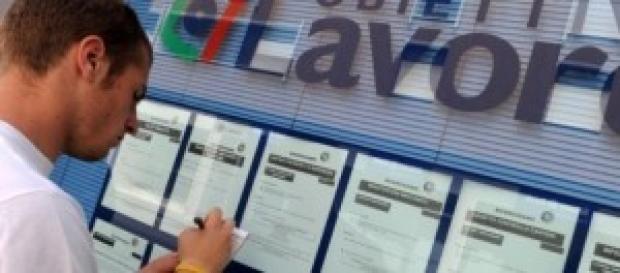 Cresce la disoccupazione Cresce la disoccupazione