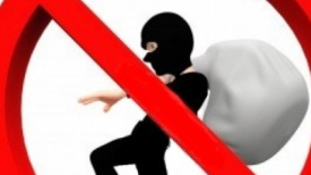 L'inganno della borsa in auto