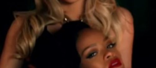 Le polemiche sul videoclip di Shakira e Rihanna