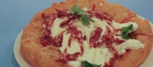 Pizza fritta montanara, ricetta di 'Detto fatto'