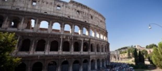 Domenica ecologica: il Colosseo pieno di gente Domenica ecologica: il Colosseo pieno di gente
