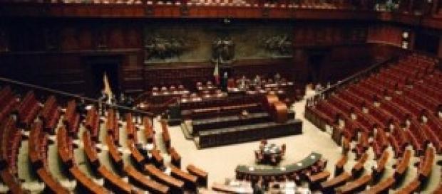 Ultimi sondaggi elettorali: 7 istituti a confronto Ultimi sondaggi elettorali: 7 istituti a confronto