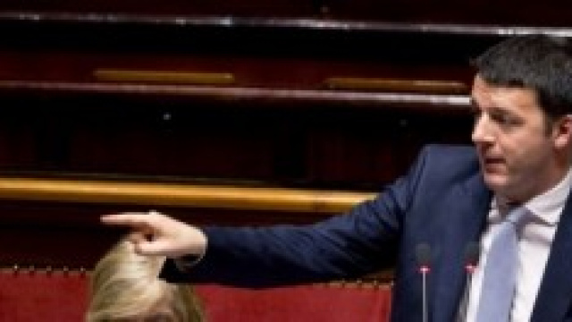 Renzi doma il Senato sulle Province.
